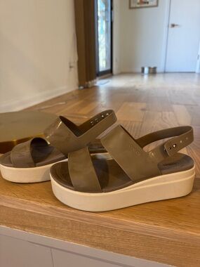 CROCS Women's Platform Sandal in Olive